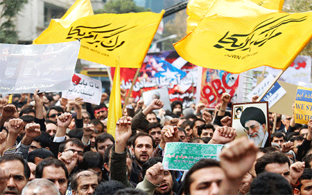 ۱۳ آبانماه روز مرگ سلطه گران روز ماندگاری انقلاب اسلامی است .