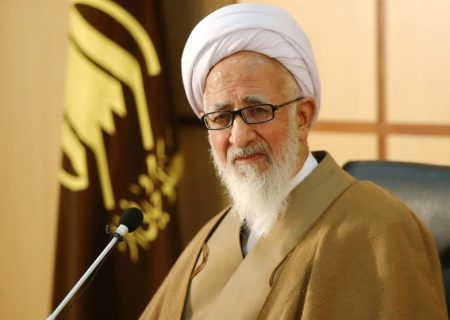 آیت‌الله جوادی آملی: بانک‌ها جلوی اختلاس‌ها را بگیرند