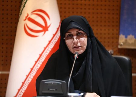 قم- رییس کمیسیون زنان و خانواده شورای اسلامی شهر قم عنوان کرد: همایش ملی پیاده روی بانوان در ۲۱ اردیبهشت ماه امسال در شهر قم برگزار خواهد شد.