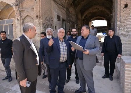 معاون وزیر میراث‌فرهنگی از بافت تاریخی قم دیدن کرد