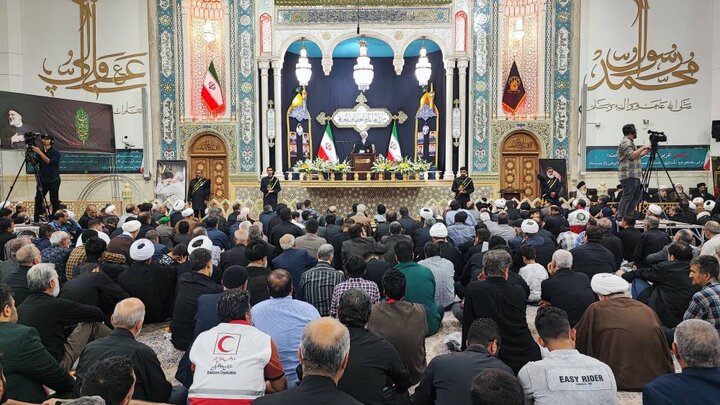 از سوی رهبر معظم انقلاب؛ بزرگداشت رییس جمهور شهید و شهدای خدمت در قم برگزار شد 