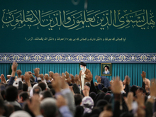 مقام معظم رهبری: معلم، هویت دهنده شخصیت دانش آموز است