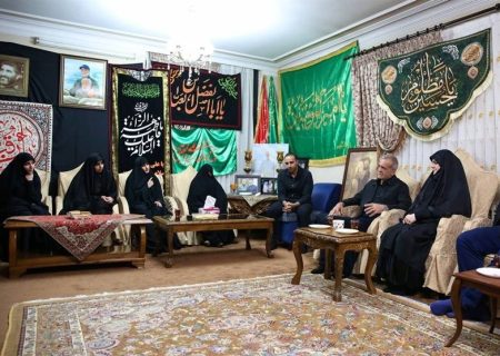 پزشکیان در دیدار خانواده شهید سلیمانی: راه او وحدت و همدلی بود
