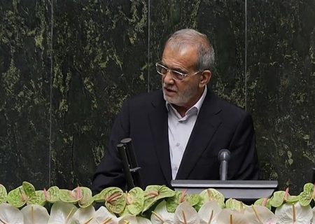 پزشکیان: محور همگرایی التزام به قانونی اساسی، سند چشم‌انداز و سیاست‌های کلی ابلاغی مقام معظم رهبری است.