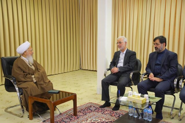 آیت‌الله جوادی آملی: جلوی فساد و حقوق‌های نجومی باید گرفته شود