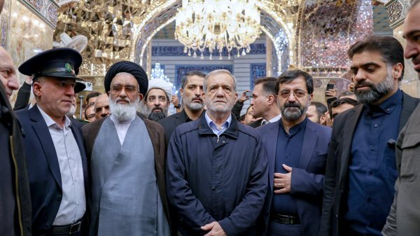 سفر کوتاه رئیس جهمور به قم و دیدار و گفت‌وگو با علما و مراجع تقلید