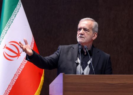 پزشکیان در دیدار مدیران اطلاعاتی: کارکرد مسئولان بررسی شود