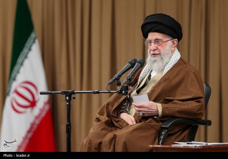 رهبر انقلاب: پشت لبخندهای دیپلماسی، کینه‌های پنهانی نهفته است