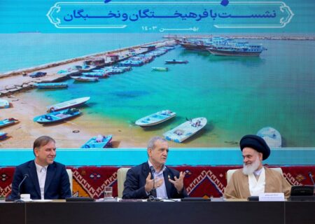 دستور پزشکیان برای تجهیز ادارات به پنل‌های خورشیدی