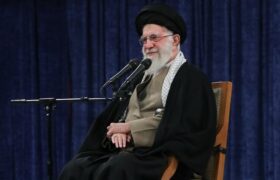 مقام معظم رهبری: ساختار آموزش و پروش باید در جهت تربیت علمی، فرهنگی و ایمانی دانش‌آموزان باشد