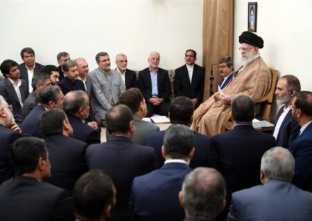 تأکید مقام معظم رهبری بر پرهیز استانداران از تجارت شخصی
