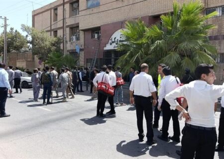 جزئیات جدید از حمله تروریستی زاهدان/ تروریست‌ها وارد دادگستری نشدند