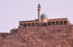 گذری بر قدمگاه سه هزار ساله خضر نبی بر بام کویر قم