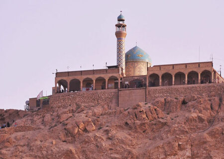 گذری بر قدمگاه سه هزار ساله خضر نبی بر بام کویر قم
