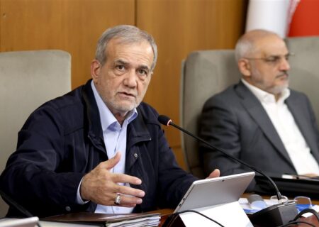 پزشکیان: تنها راه خنثی‌سازی توطئه‌ها علیه همدلی مردم، خدمت‌رسانی بی‌وقفه است