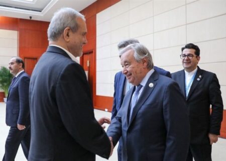 پزشکیان در دیدار با گوترش: ایران به دنبال حل مسئله هسته‌ای از طریق دیپلماتیک است