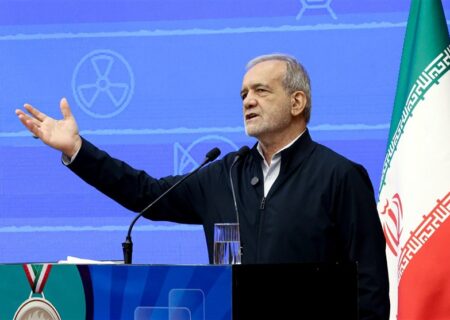 پزشکیان: مسجد و امامان جماعت باید طبیب روحانی افراد باشند