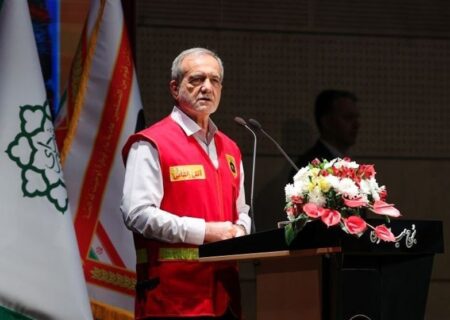 رئیس جمهور: به زانو در آوردن ملت ایران یک خواب و خیال است