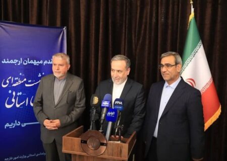 عراقچی: فرصت توافق بود، اما زیاده‌خواهی آمریکا مانع شد/ پایبند به دیپلماسی هستیم‌