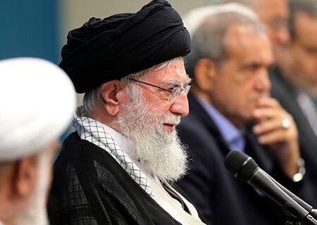 شورای آتلانتیک آمریکا مدعی شد ممکن است آیت الله خامنه‌ای با یک «توافق بزرگ» با آمریکا موافقت کند