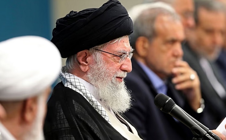 شورای آتلانتیک آمریکا مدعی شد ممکن است آیت الله خامنهای با یک «توافق بزرگ» با آمریکا موافقت کند
