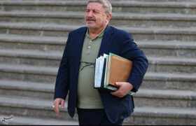 تراژدی یا کمدی؟ عملیات روانی رئیس شورای اطلاع‌رسانی دولت علیه دولت؟!