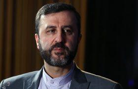 غریب آبادی: خصومت دشمنان ناشی از استقلال و پیشرفت‌های ایران است