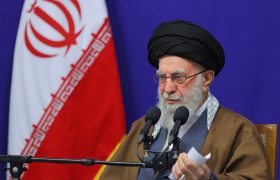 امام خامنه‌ای: تهاجم ارتش آمریکا مغلوب شجاعت و فداکاری جوانان ایران شد