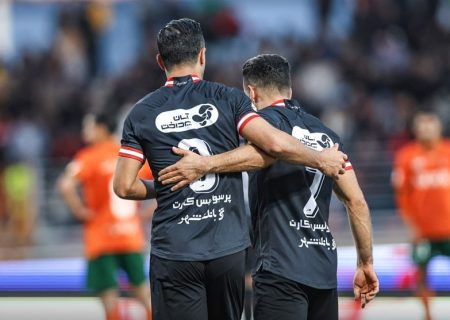 نیم‌فصل اول پرسپولیس با برد در خانه مس تمام شد