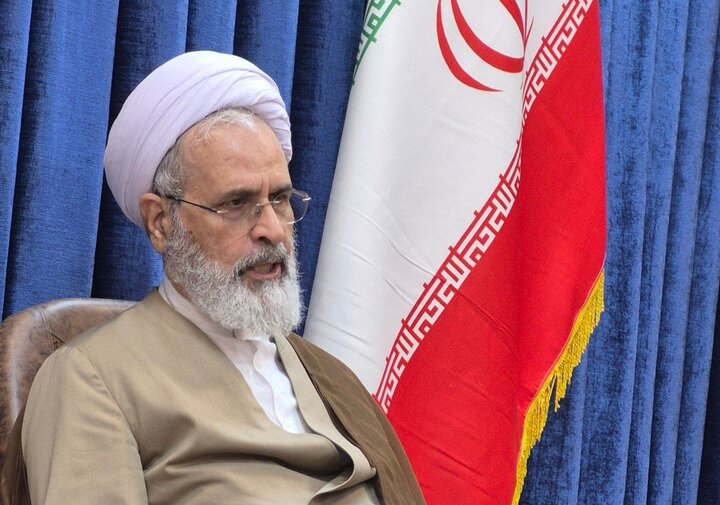 آیت الله اعرافی: کشورها راه‌های سوء استفاده دشمن را از خاکشان ببندند