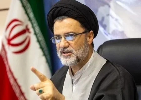 سید محمود نبویان: آتش‌بس به طرف مقابل تحمیل شد/ اخذ عوارض از کشتی‌های تجاری ادامه دارد / آمریکا در صورت ادامه محاصره دریایی باید با چین وارد جنگ شود