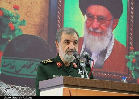 سرلشکر رضایی: متجاوزان در دام راهبردی تنگه هرمز گرفتار شدند