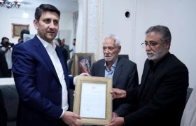 دیدار وزیر ارتباطات با خانواده شهید سپهبد سید عبدالرحیم موسوی