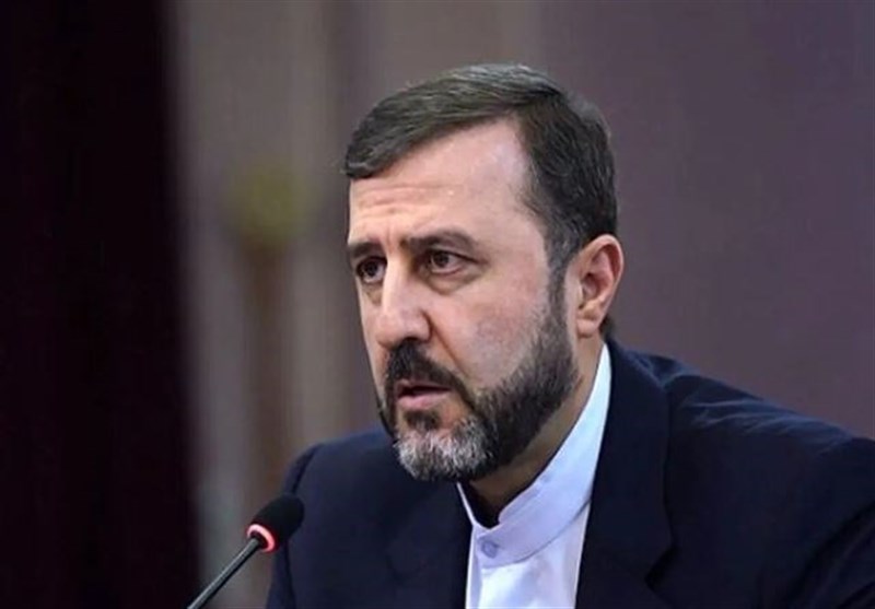 غریبآبادی: هر ناو اروپا که بخواهد نزدیک تنگه هرمز بیاید هدف مشروع است