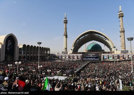 گزارش تسنیم از مراسم وداع با امام شهید و طنین شعار خون‌خواهی