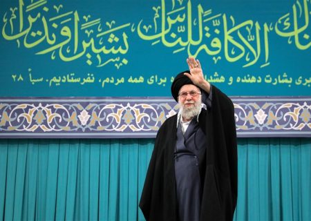 مراسم بزرگداشت چهلم امام شهید در مصلی تهران