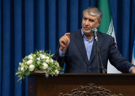 اسلامی: صنعت هسته‌ای ایران همگام با کشورهای پیشرو حرکت می‌کند