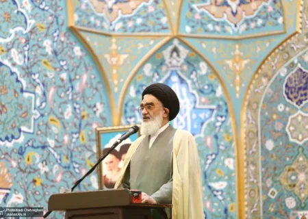 توصیه امام جمعه قم برای نحوه امر به معروف