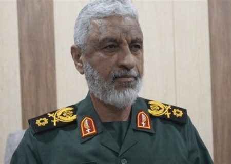 سردار عظمایی: هرگونه تحرک خصمانه مورد هدف قرار می‌گیرد
