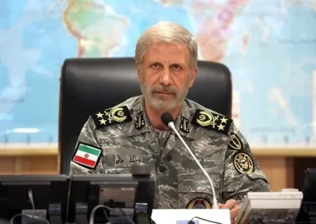 فرمانده کل ارتش: آقای رئیس‌جمهور دست مریزاد