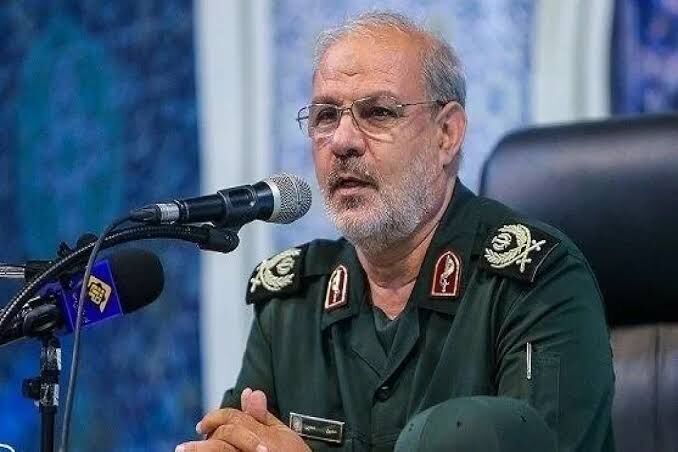 سخنگوی سپاه: ناوهای آمریکایی به ۵۰۰ کیلومتری تنگه هرمز فرار کردهاند